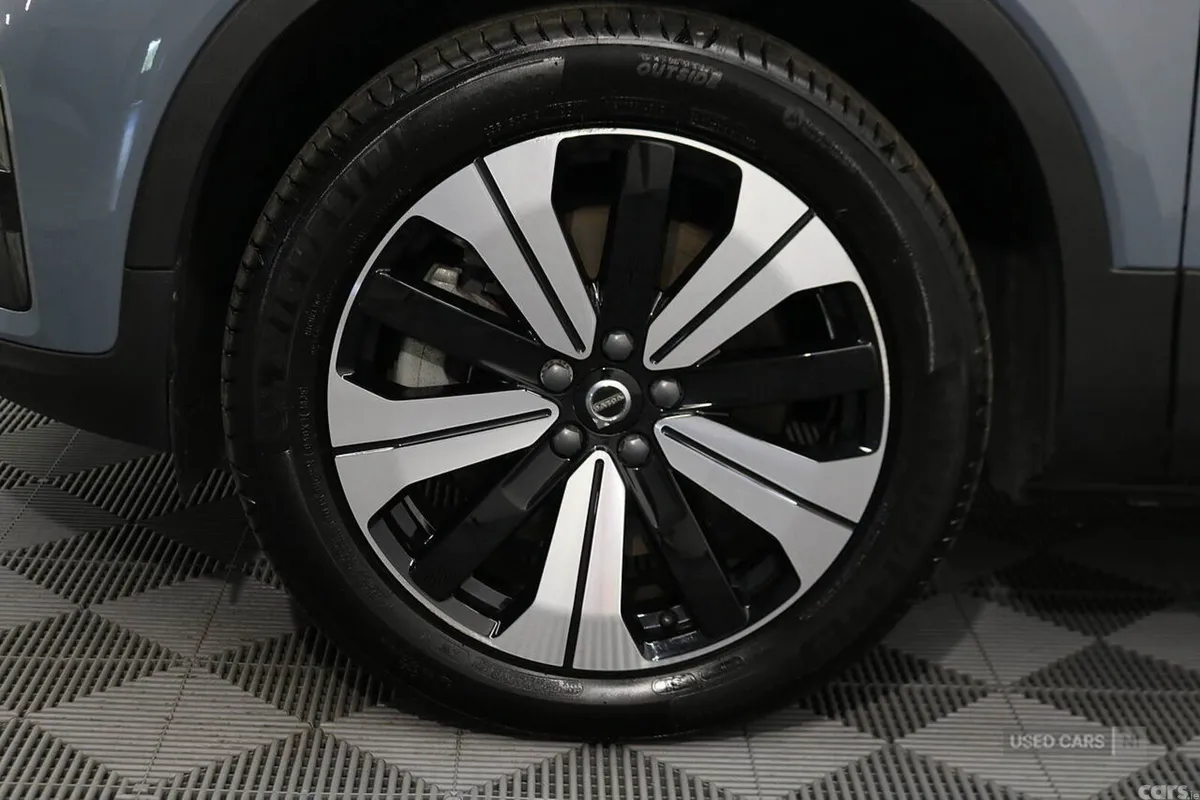 Volvo XC40 SUV, Electric, 2023, Grey