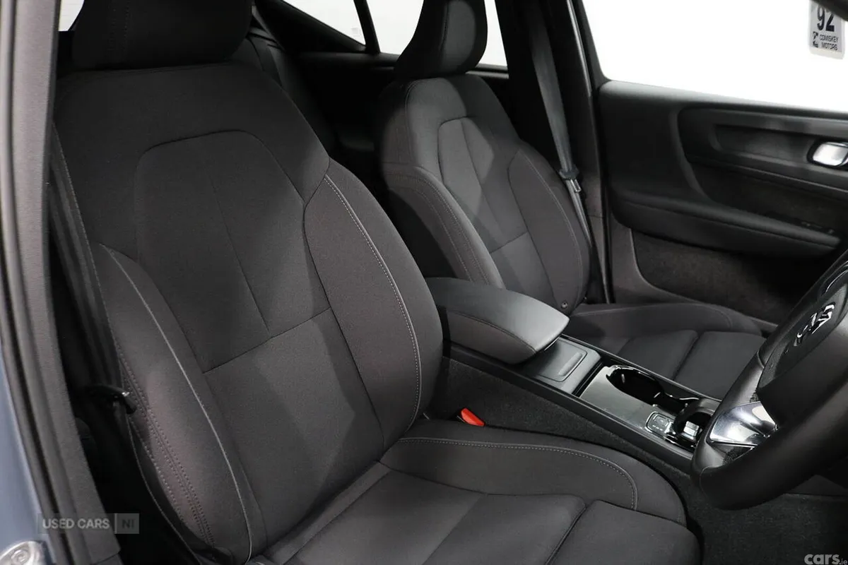 Volvo XC40 SUV, Electric, 2023, Grey