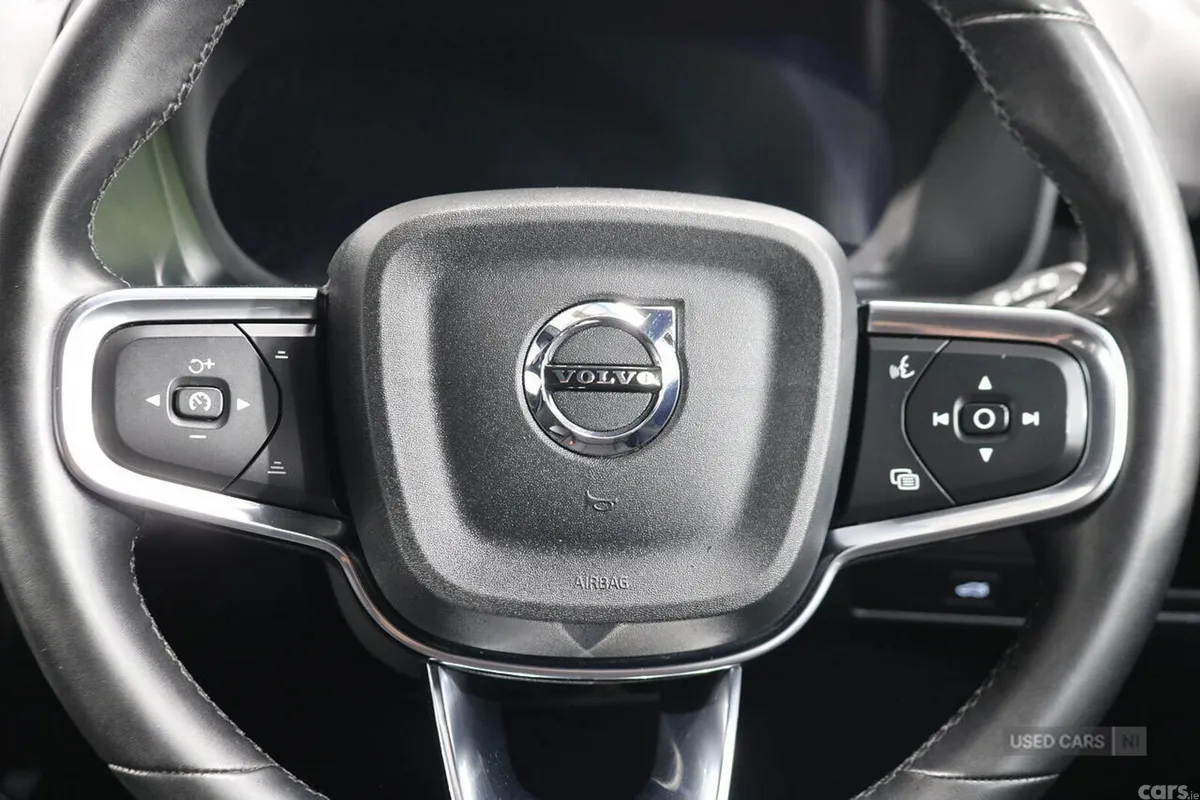 Volvo XC40 SUV, Electric, 2023, Grey