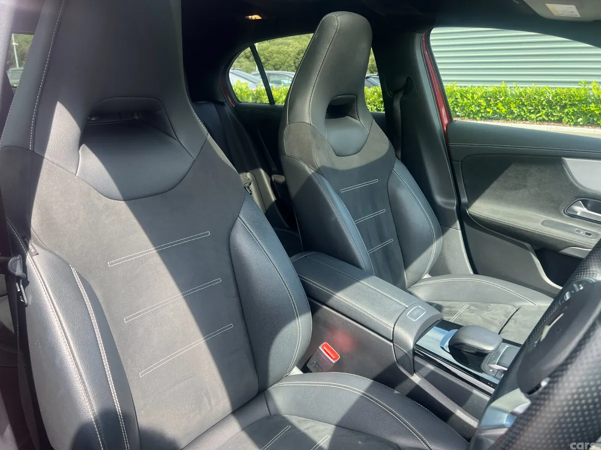 Mercedes-Benz 200 Hatchback, Diesel, 2021, Red