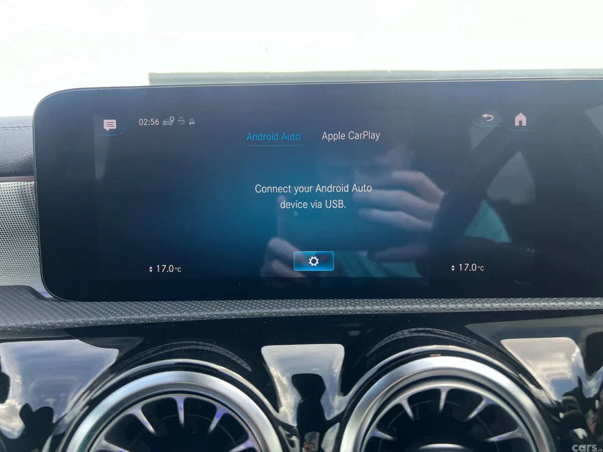 Mercedes-Benz 200 Hatchback, Diesel, 2021, Red