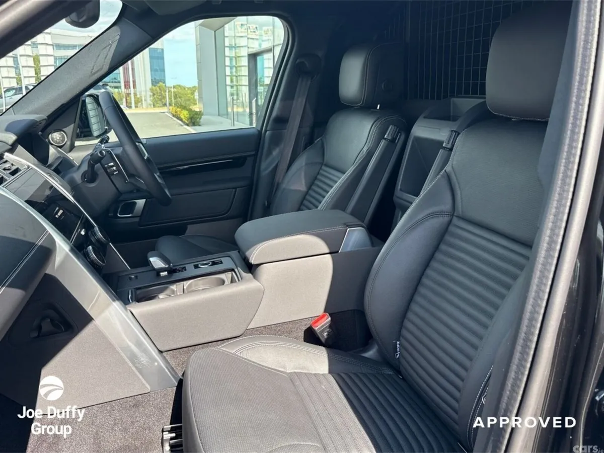 Land Rover Discovery SUV, Diesel, 2026, Black