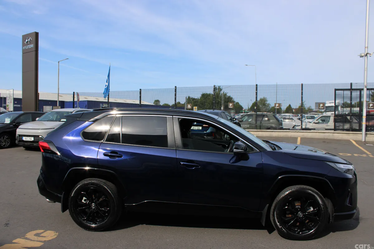 Toyota RAV4 SUV, Petrol Hybrid, 2024, Blue