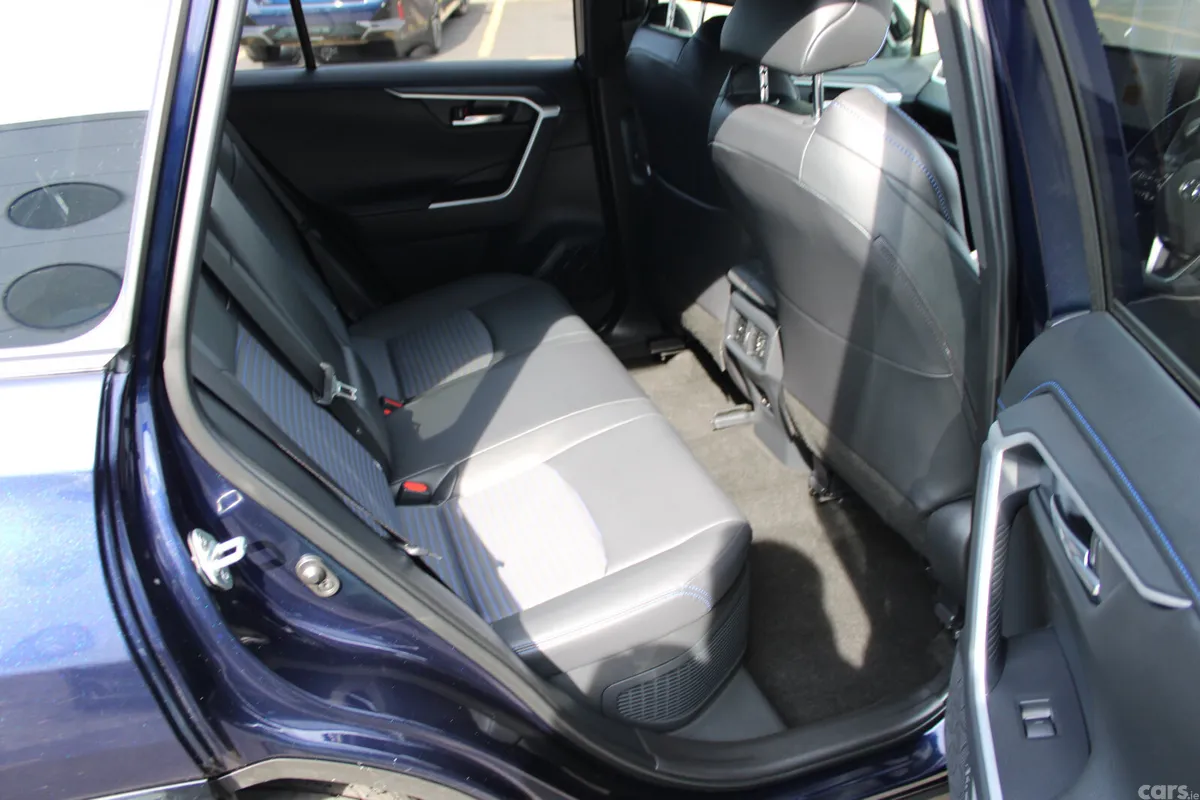 Toyota RAV4 SUV, Petrol Hybrid, 2024, Blue