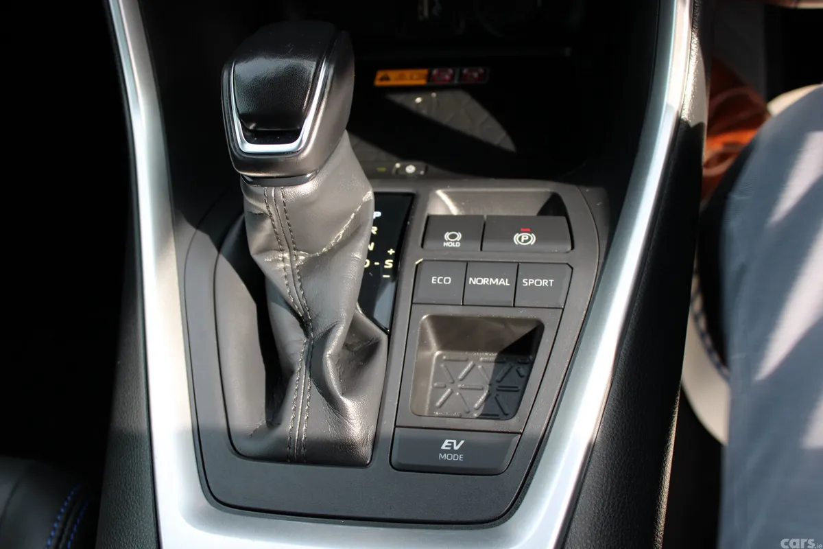 Toyota RAV4 SUV, Petrol Hybrid, 2024, Blue