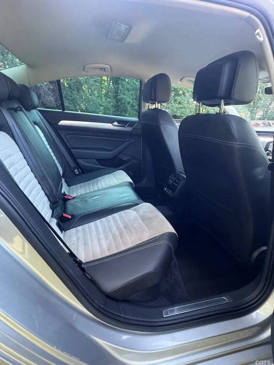 Volkswagen Passat Saloon, Diesel, 2015, Silver