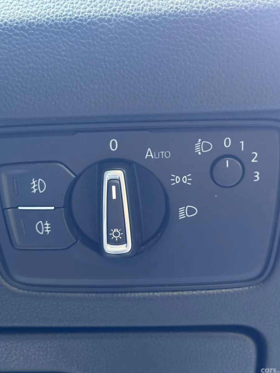 Volkswagen Passat Saloon, Diesel, 2015, Silver