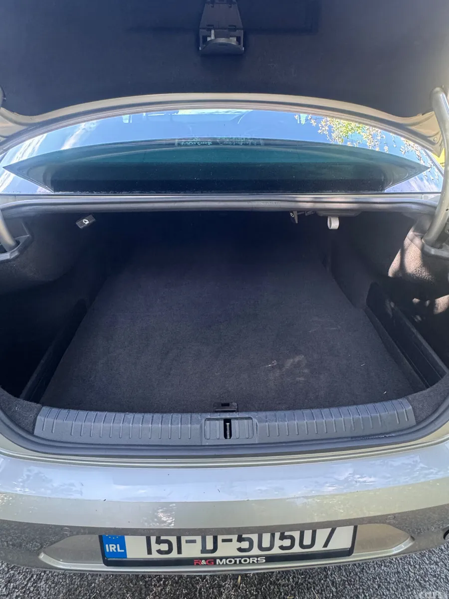 Volkswagen Passat Saloon, Diesel, 2015, Silver