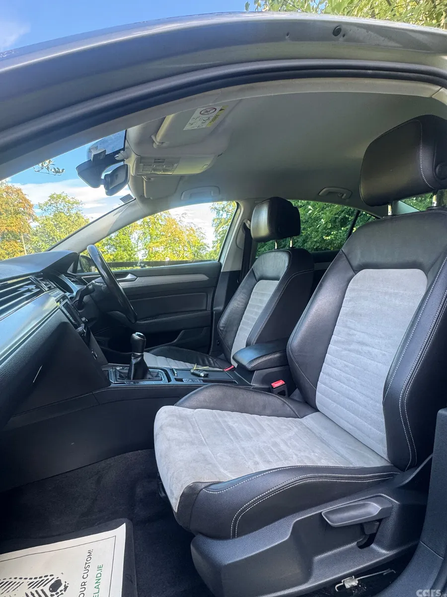 Volkswagen Passat Saloon, Diesel, 2015, Silver