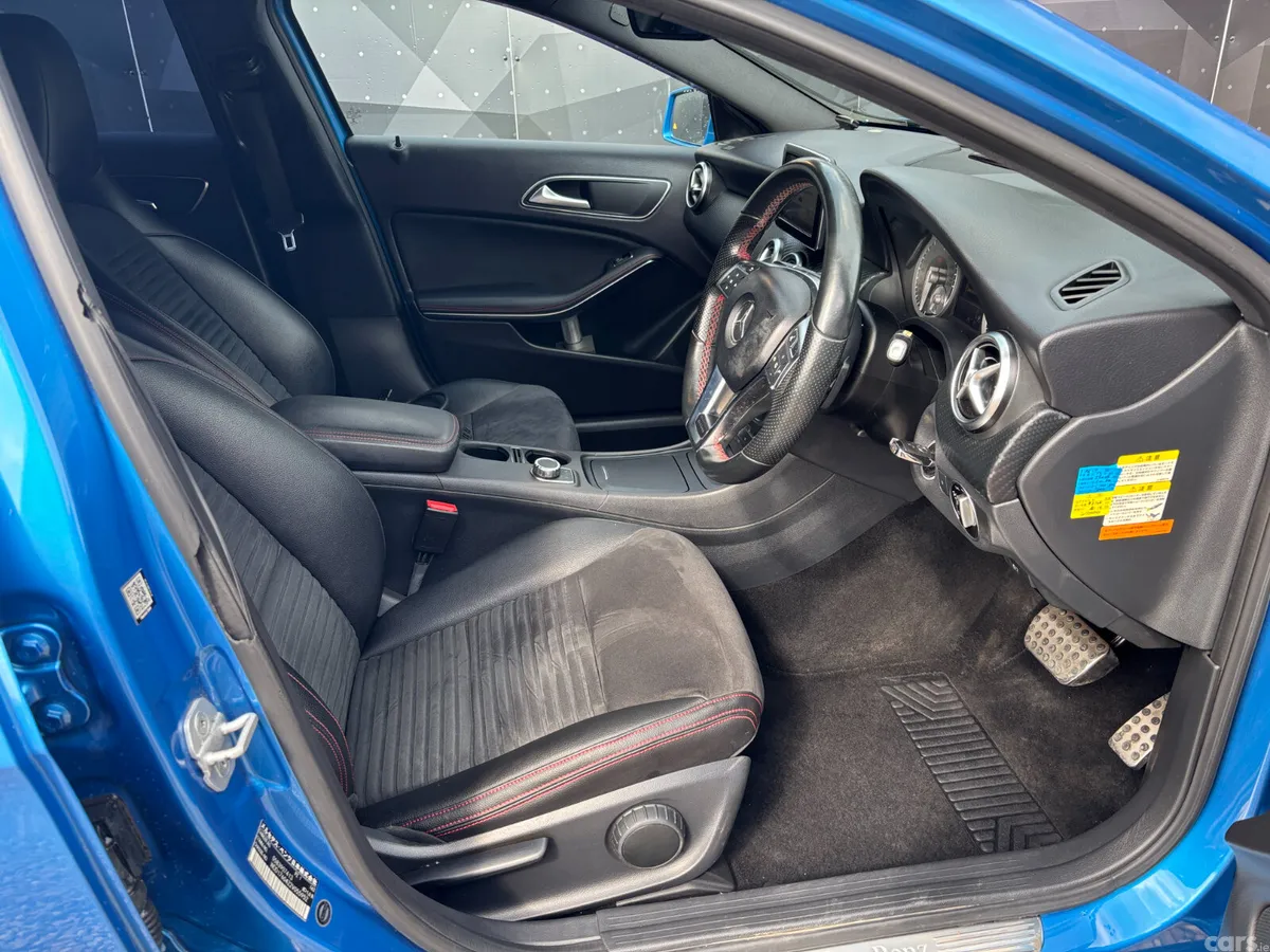 Mercedes-Benz A-Class Hatchback, Petrol, 2015, Blue