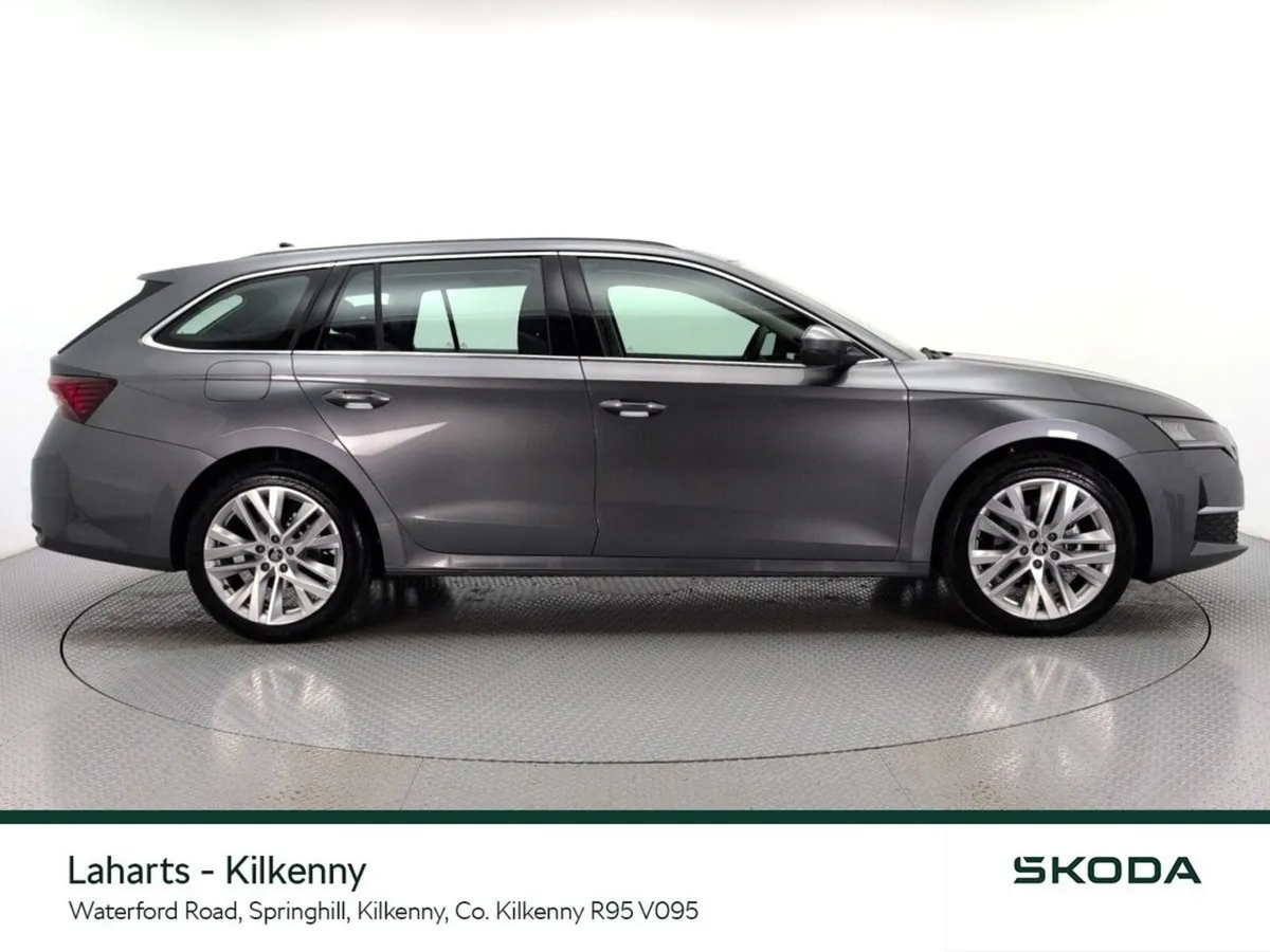 Skoda Octavia Saloon, Diesel, 2026, Grey
