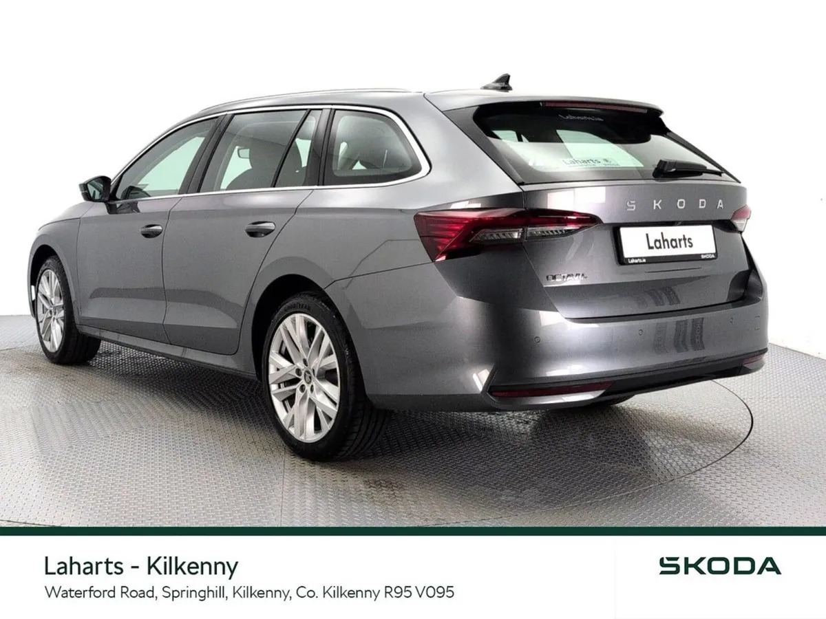 Skoda Octavia Saloon, Diesel, 2026, Grey