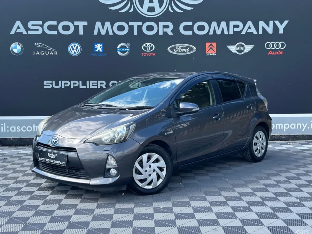 Toyota Aqua Hatchback, Petrol Hybrid, 2013, Grey