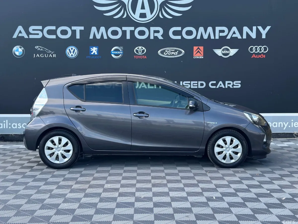 Toyota Aqua Hatchback, Petrol Hybrid, 2013, Grey