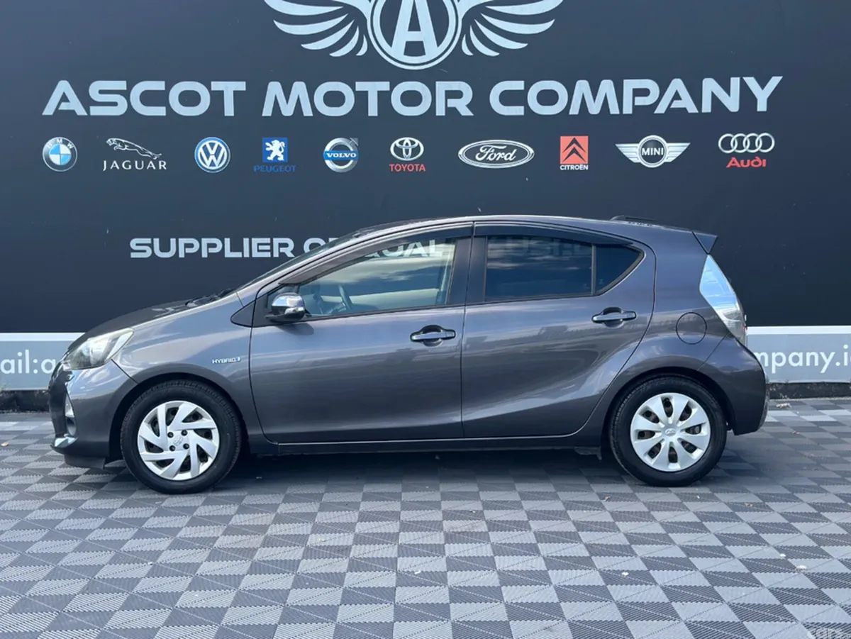 Toyota Aqua Hatchback, Petrol Hybrid, 2013, Grey