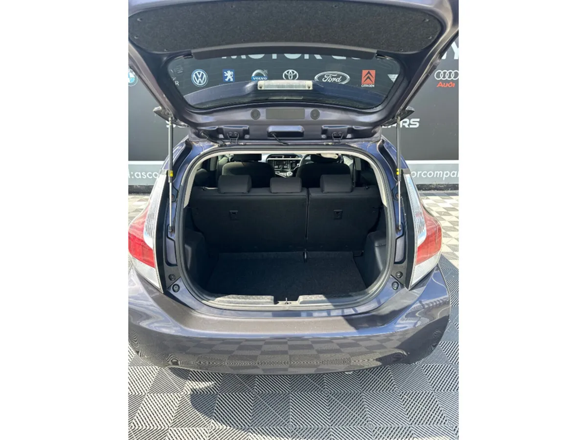 Toyota Aqua Hatchback, Petrol Hybrid, 2015, Purple
