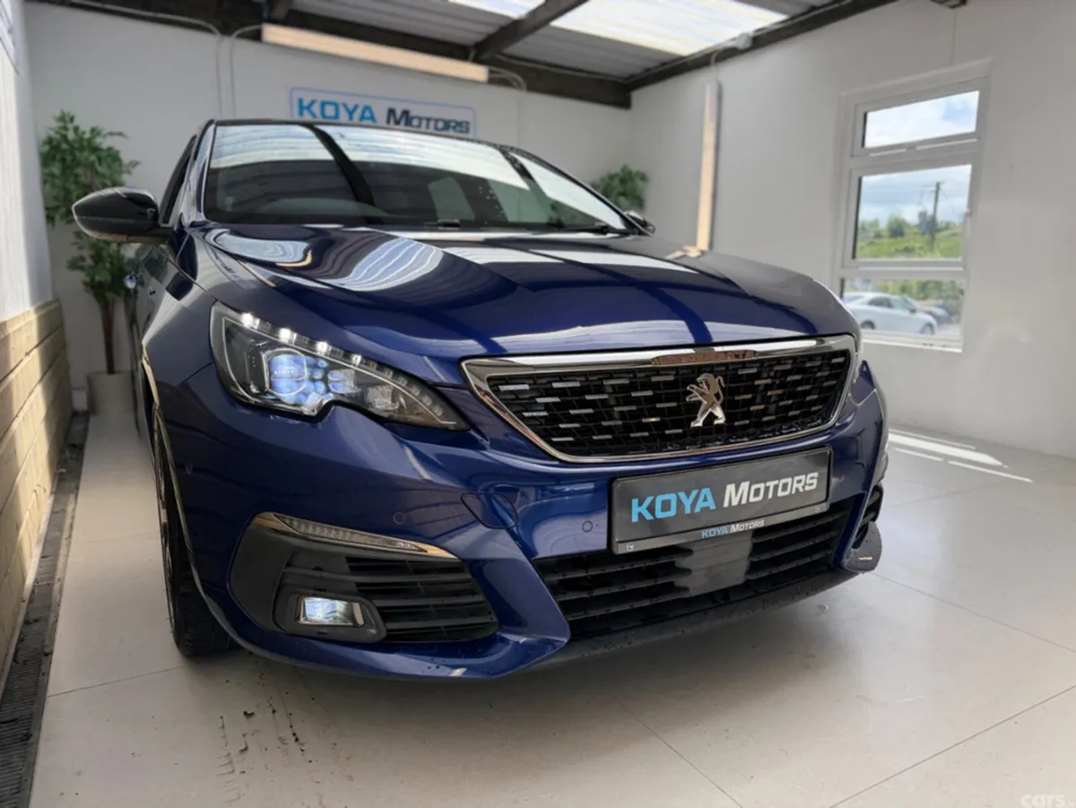 Peugeot 308 Hatchback, Diesel, 2019, Blue