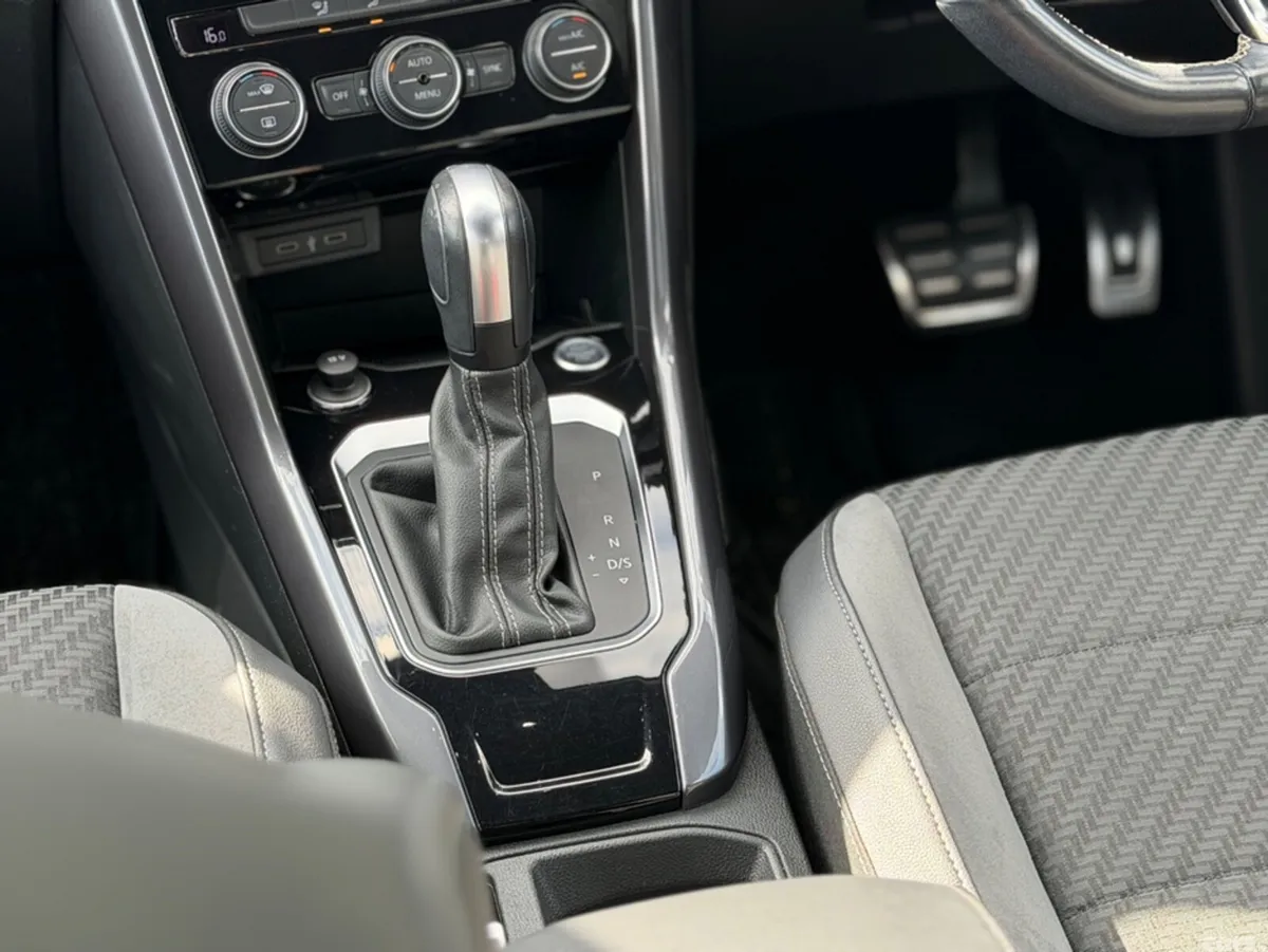 Volkswagen T-Roc SUV, Diesel, 2021, Black