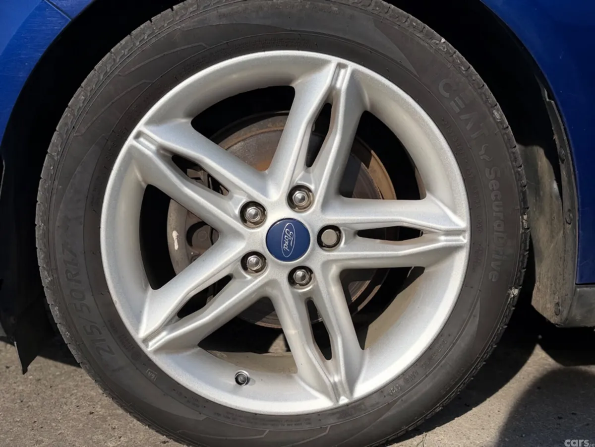 Ford Focus Hatchback, Diesel, 2017, Blue