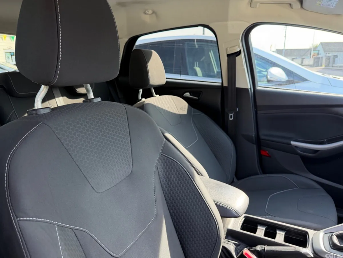 Ford Focus Hatchback, Diesel, 2017, Blue