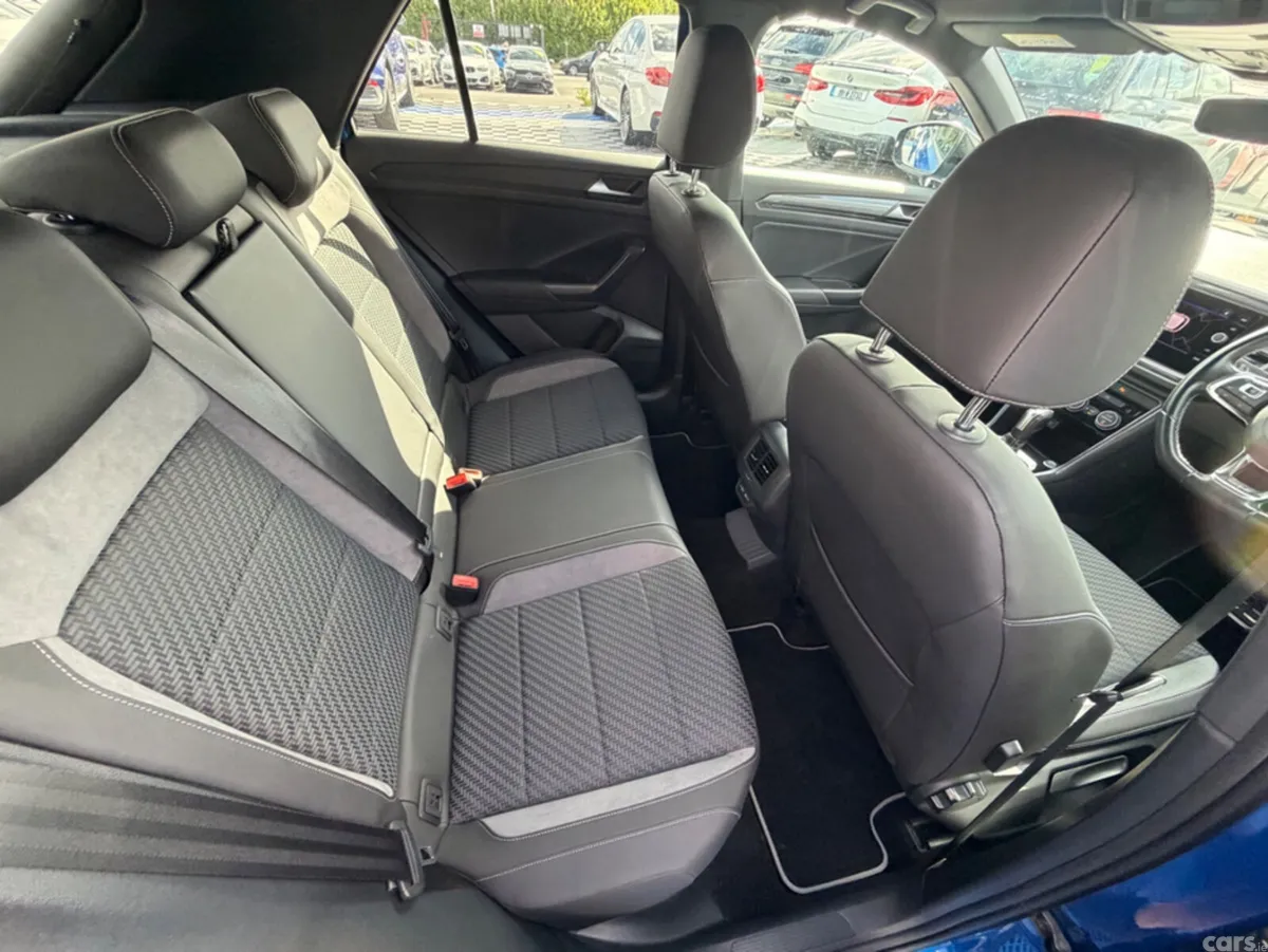 Volkswagen T-Roc SUV, Diesel, 2021, Blue