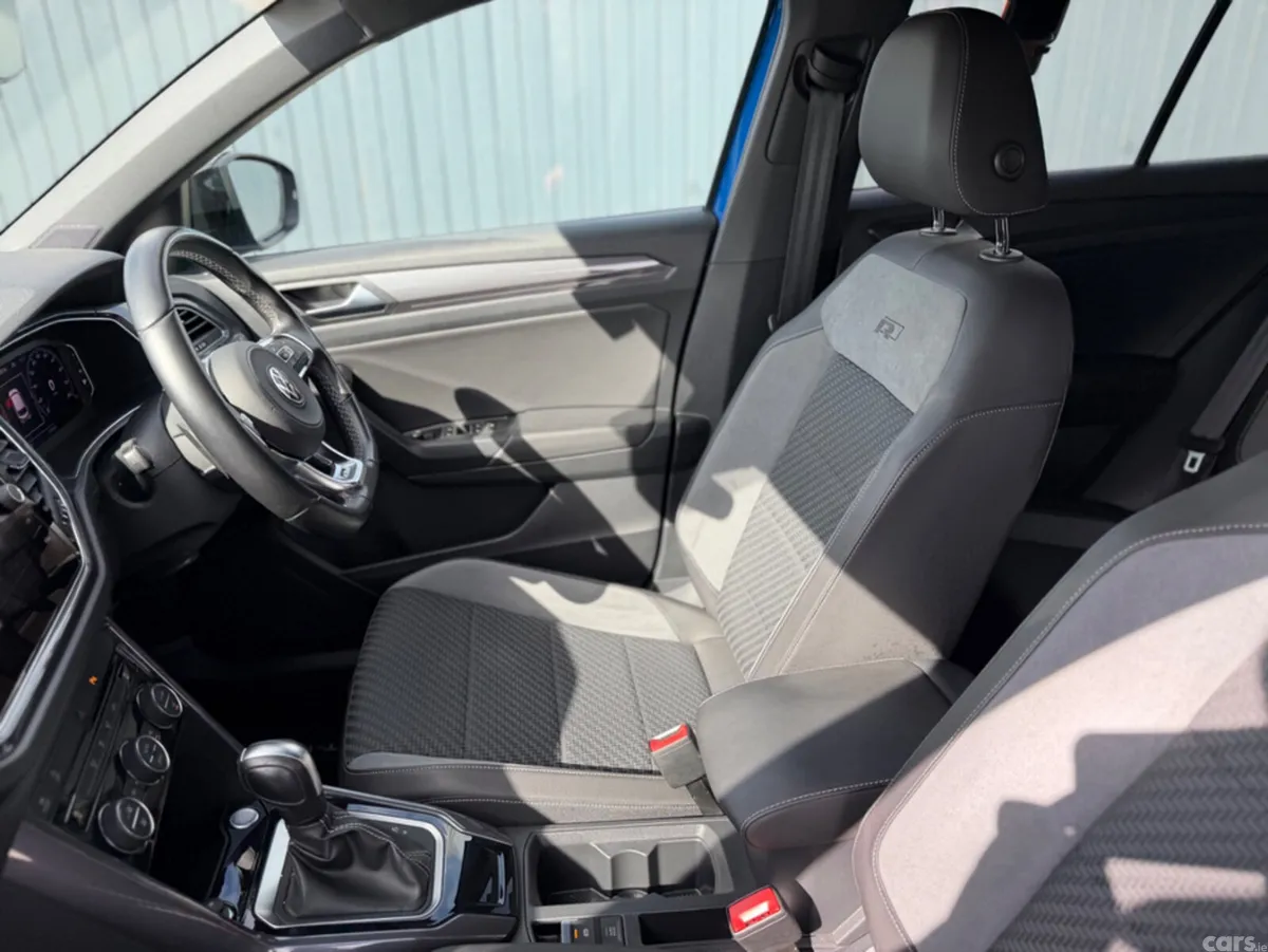Volkswagen T-Roc SUV, Diesel, 2021, Blue
