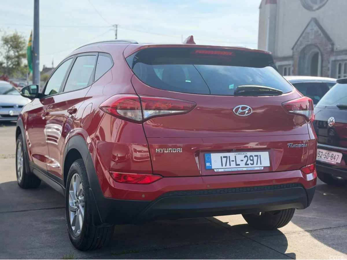 Hyundai Tucson MPV, Diesel, 2017, Red
