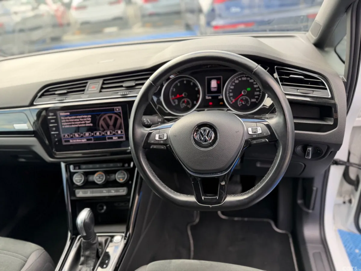 Volkswagen Touran MPV, Petrol, 2019, White