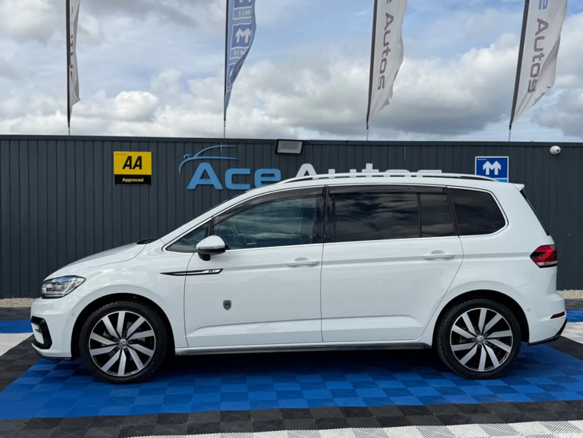 Volkswagen Touran MPV, Petrol, 2019, White