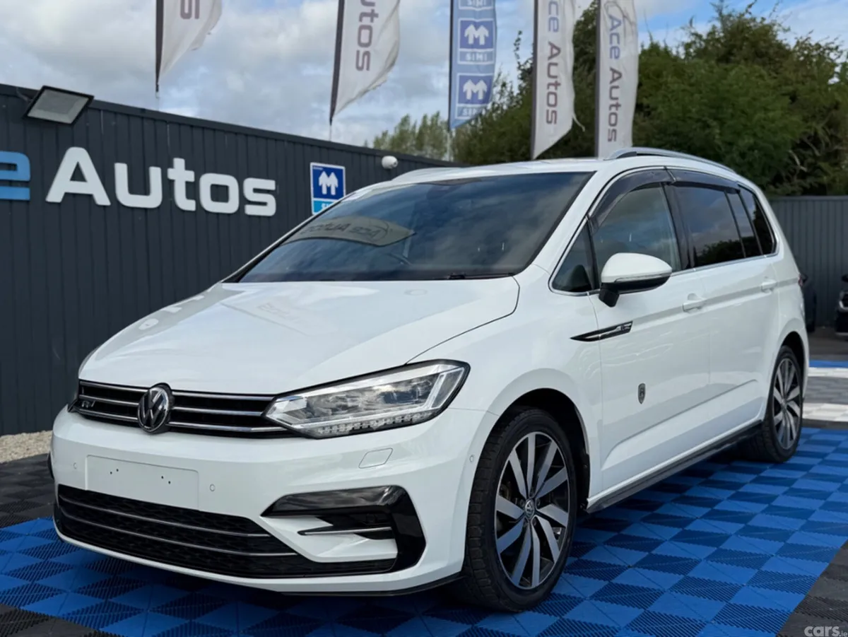 Volkswagen Touran MPV, Petrol, 2019, White