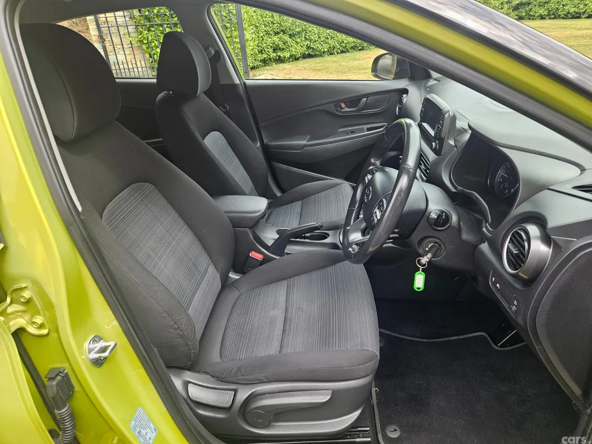 Hyundai KONA MPV, Petrol, 2018, Green