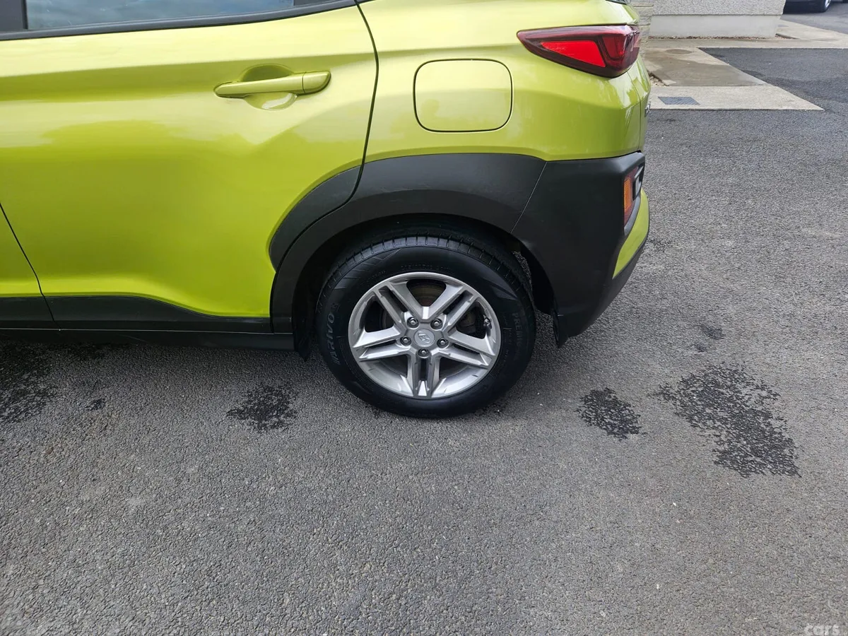 Hyundai KONA MPV, Petrol, 2018, Green