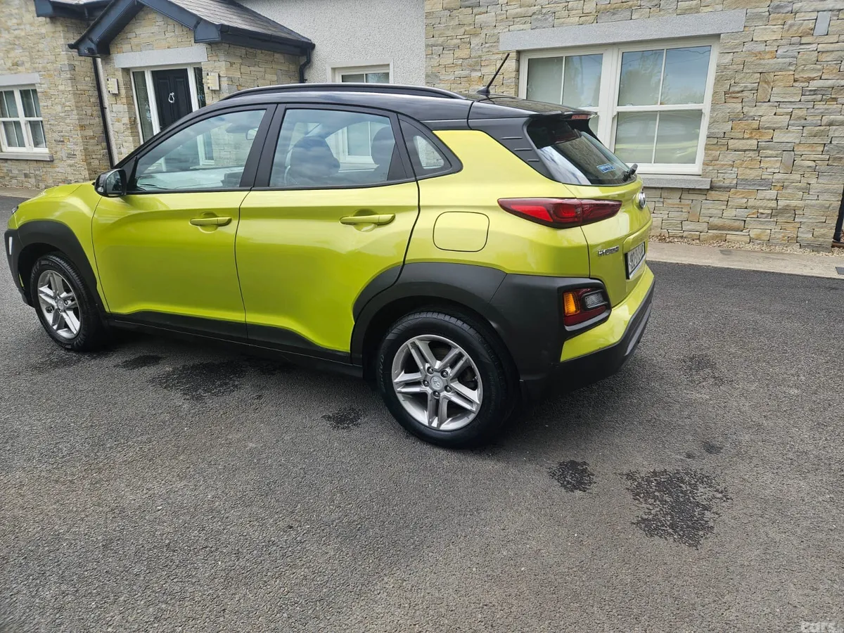 Hyundai KONA MPV, Petrol, 2018, Green