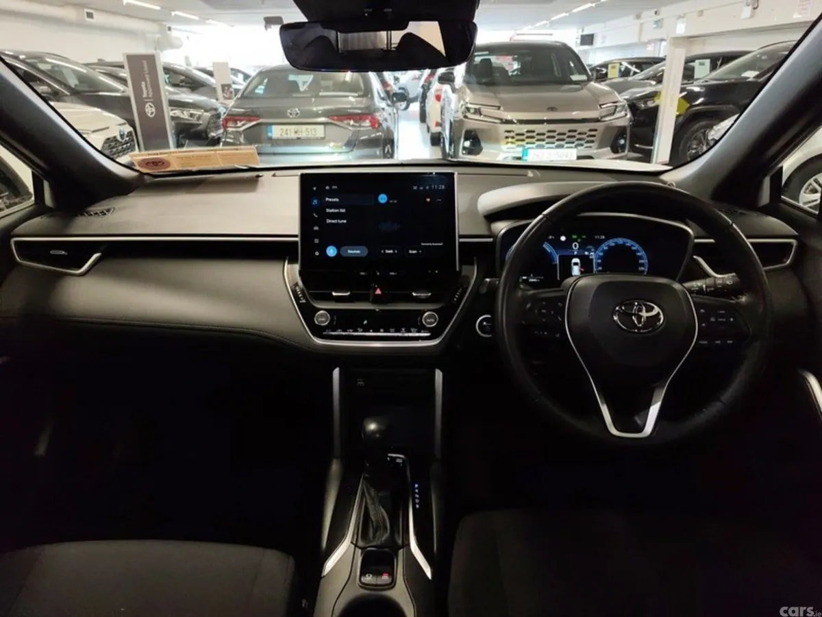 Toyota Corolla Cross SUV, Petrol Hybrid, 2023, White