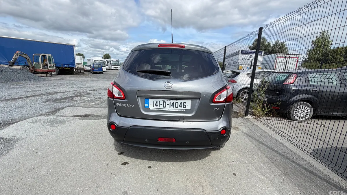 Nissan Qashqai Hatchback, Diesel, 2014, Grey