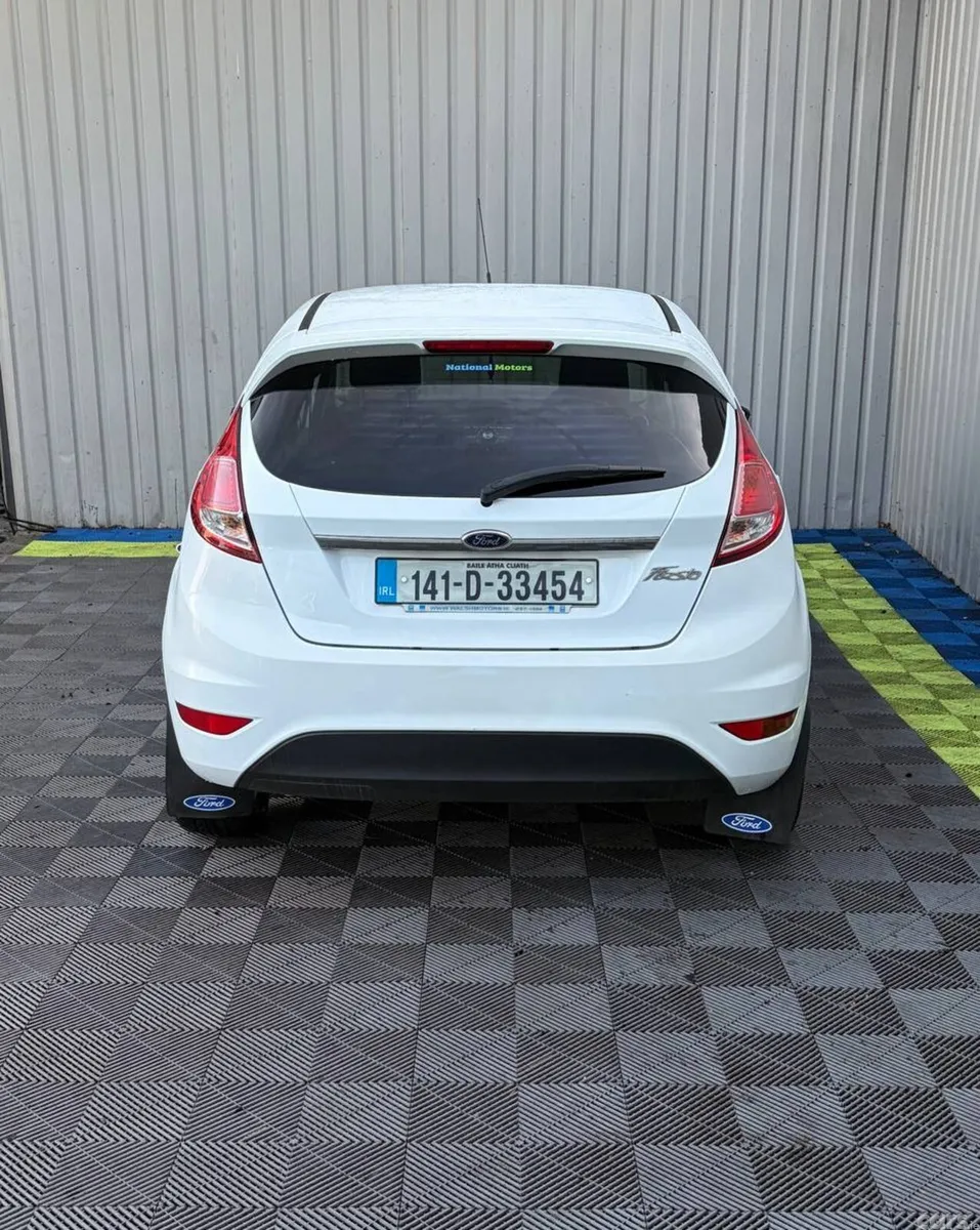 Ford Fiesta Hatchback, Petrol, 2014, White