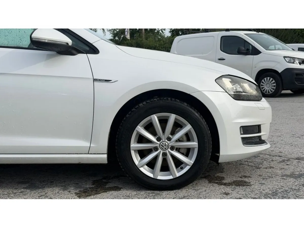 Volkswagen Golf Hatchback, Petrol, 2016, White