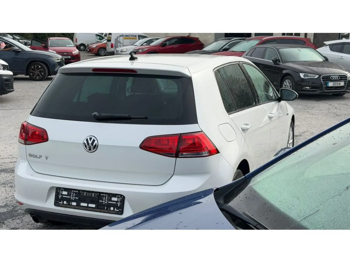 Volkswagen Golf Hatchback, Petrol, 2016, White