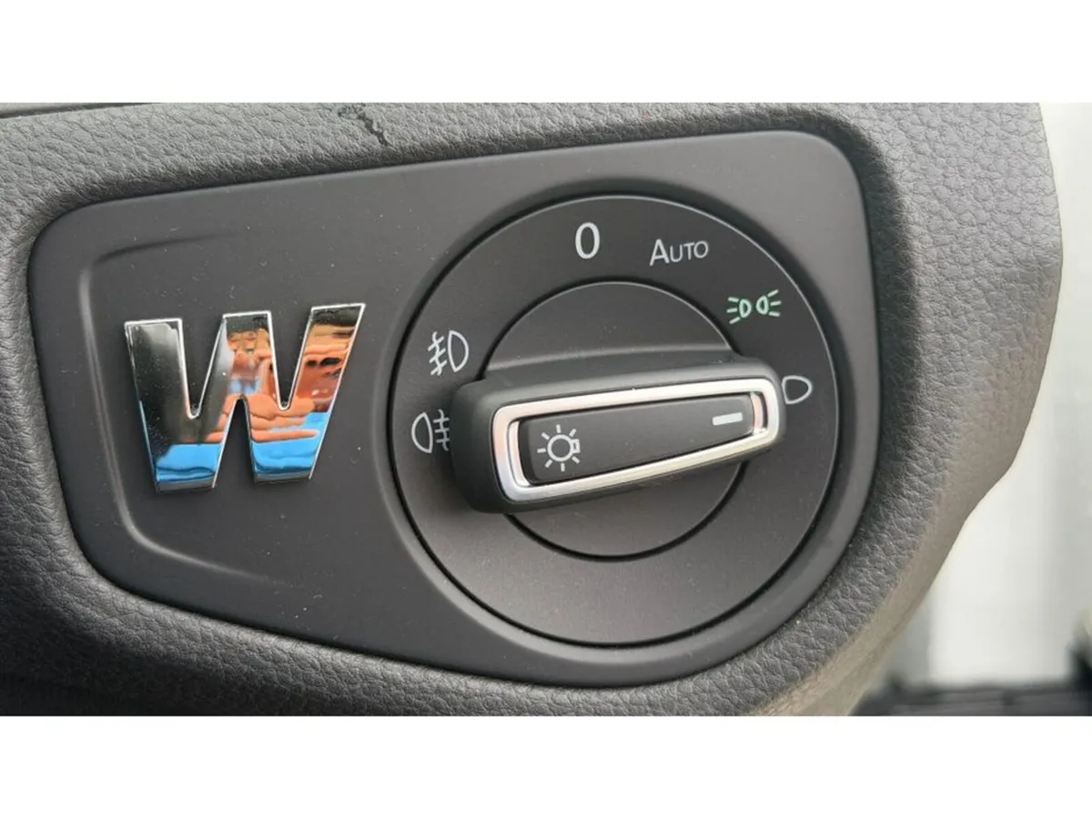 Volkswagen Golf Hatchback, Petrol, 2016, White