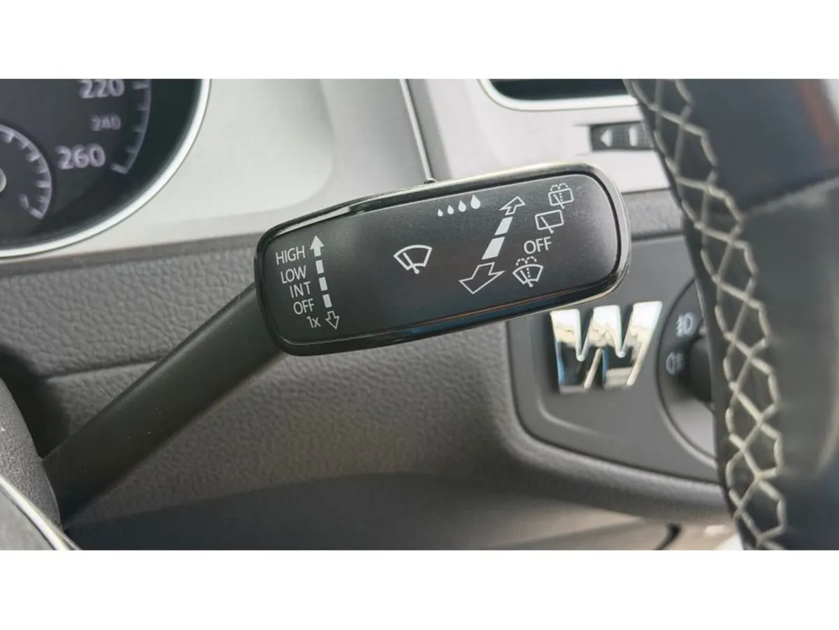Volkswagen Golf Hatchback, Petrol, 2016, White