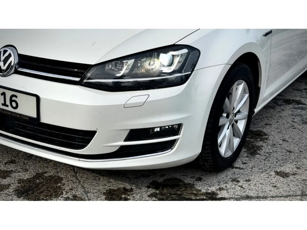 Volkswagen Golf Hatchback, Petrol, 2016, White