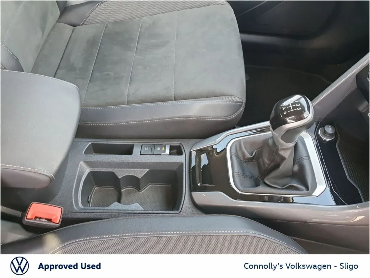 Volkswagen T-Roc SUV, Diesel, 2023, Beige