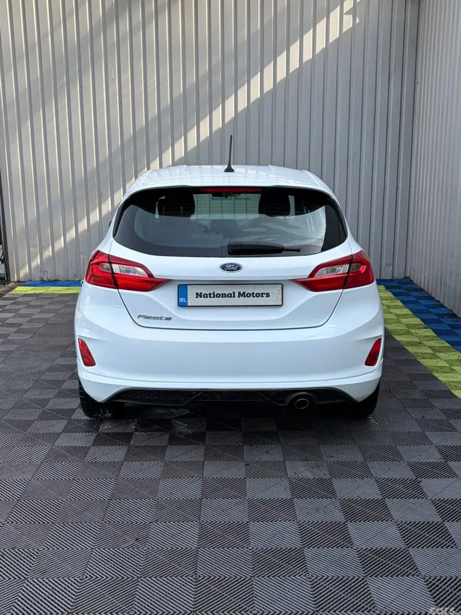 Ford Fiesta Hatchback, Petrol, 2019, White