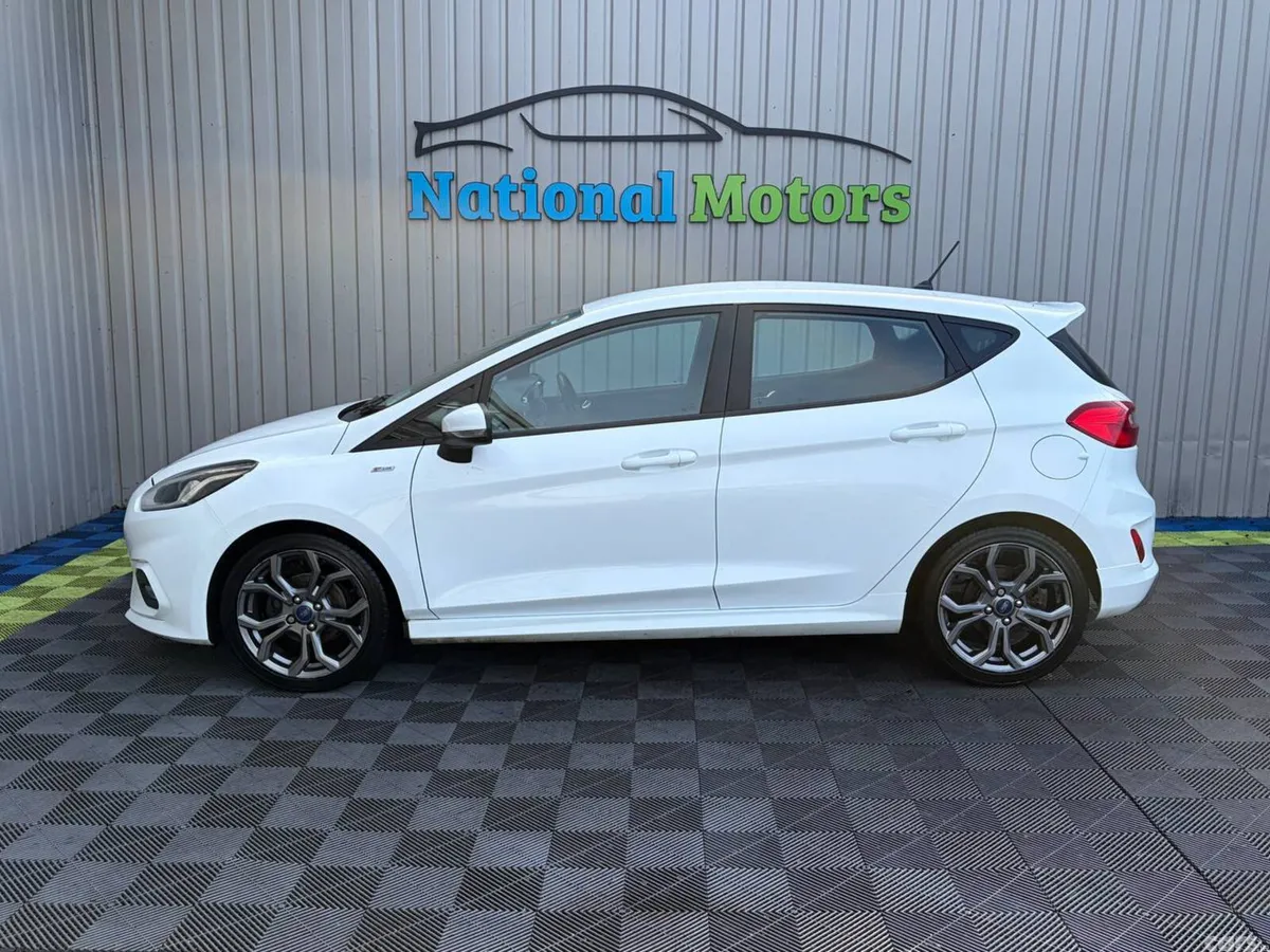 Ford Fiesta Hatchback, Petrol, 2019, White