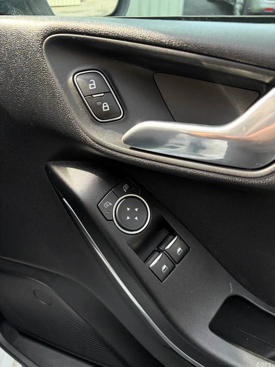 Ford Fiesta Hatchback, Petrol, 2019, White