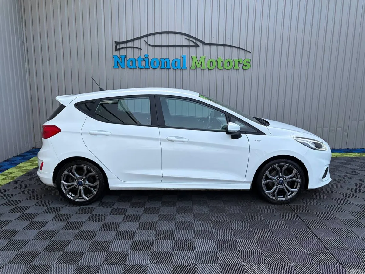 Ford Fiesta Hatchback, Petrol, 2019, White