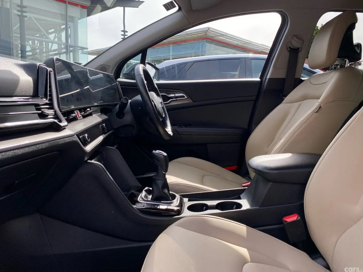 Kia Sportage SUV, Diesel, 2023, Grey