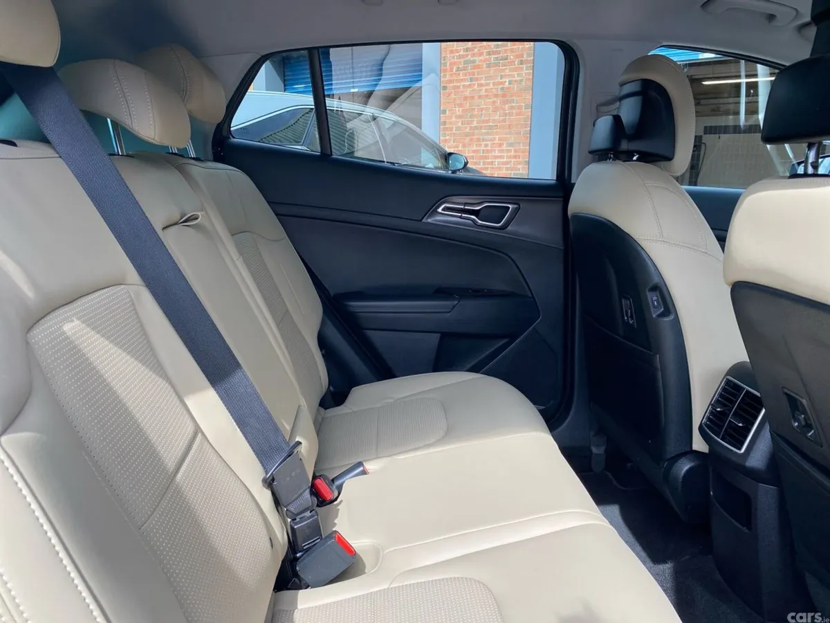 Kia Sportage SUV, Diesel, 2023, Grey