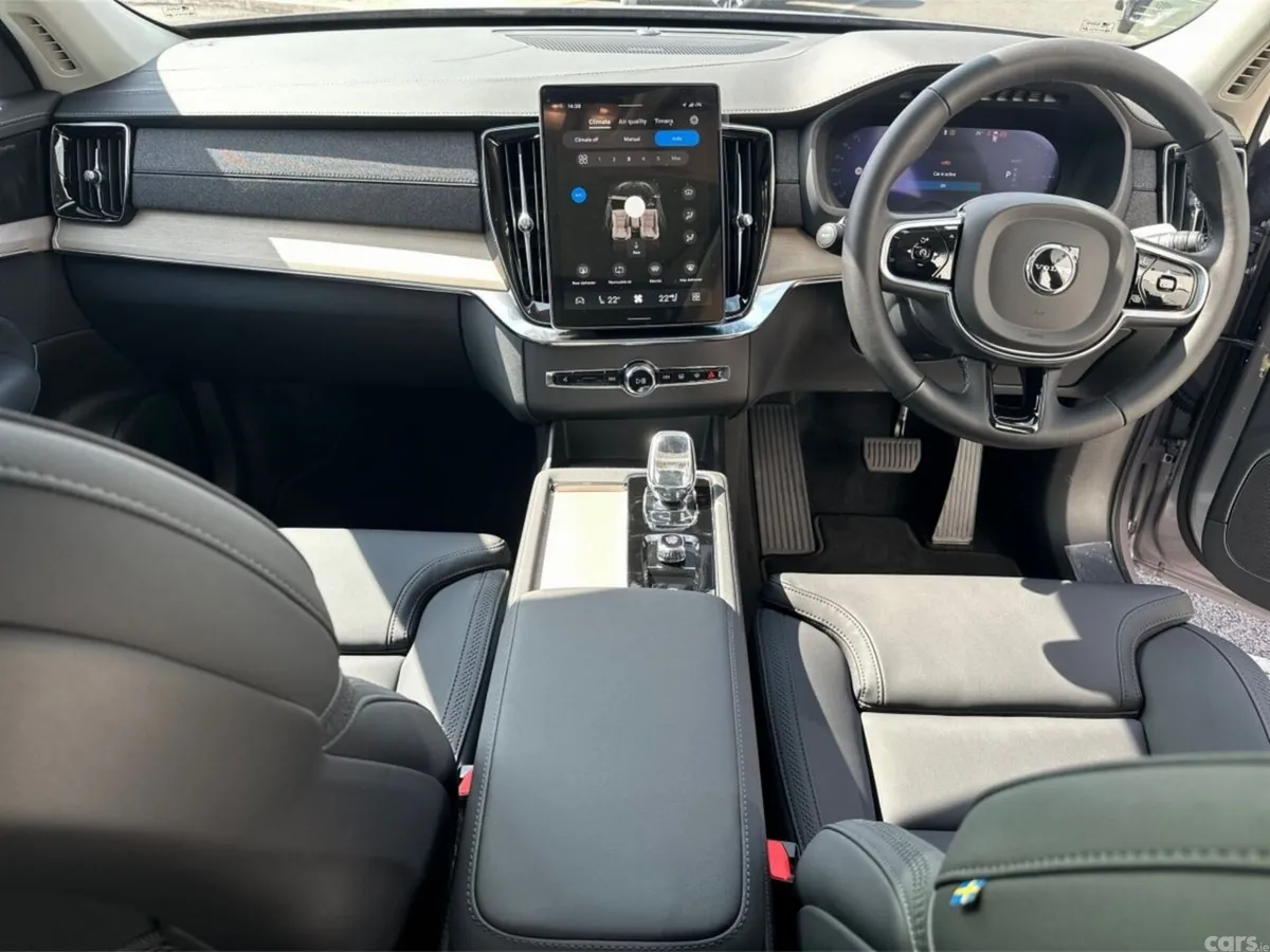 Volvo XC90 SUV, Petrol Plug-in Hybrid, 2026, Silver