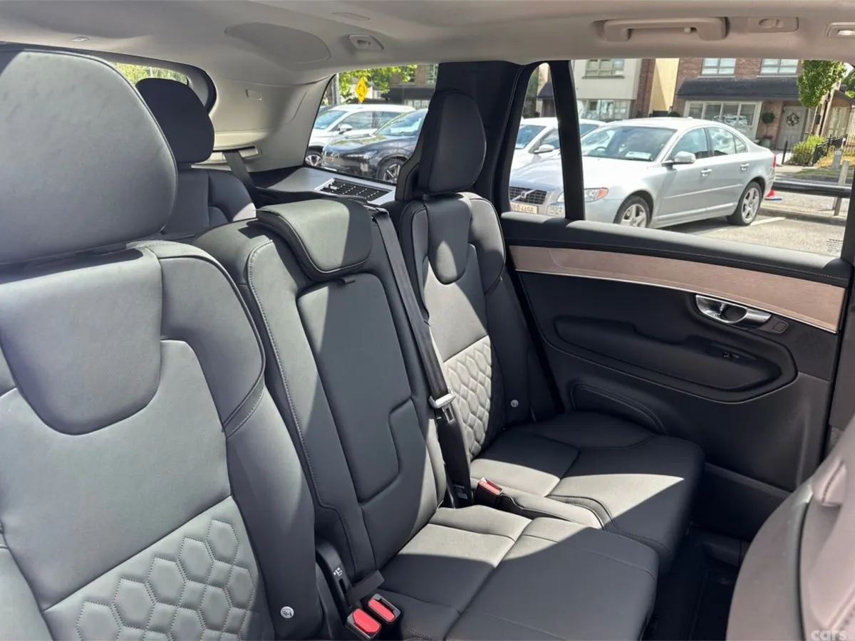 Volvo XC90 SUV, Petrol Plug-in Hybrid, 2026, Silver